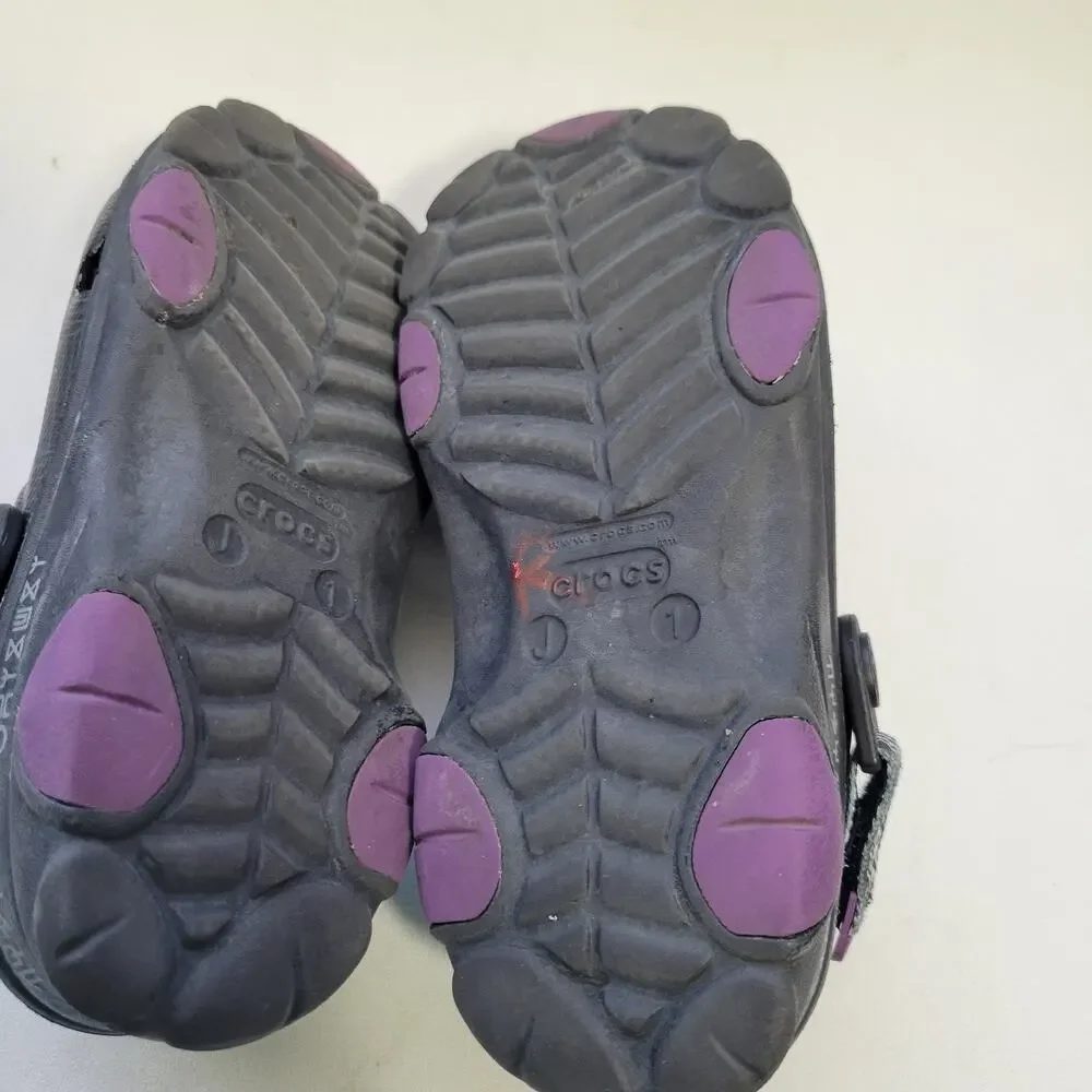 Crocs Marvel All Terrain Clog in The Black Panther Design Size 1J 91426-2989